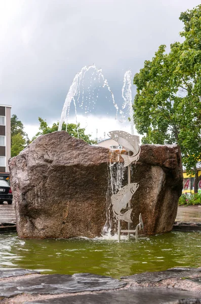 Keuruu Finnország 2014 Augusztus Fountain Fish Keuruuntie Street Summer Town — Stock Fotó