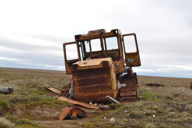 Kuzey Kutbu 'nda ağır buldozer sıkışmış..