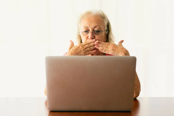 Senior Woman Using Laptop Having Line Conversation — Stock Photo, Image