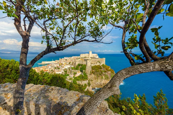 Gaeta Italien Den Gamla Staden Gaeta Och Hans Fästning Ses — Stockfoto