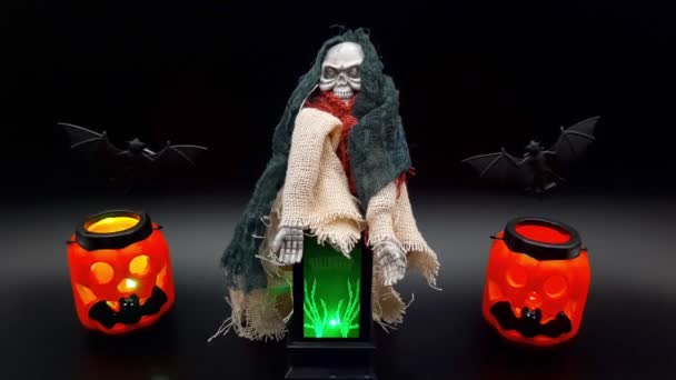 Zoom Tempo Real Vídeo Composição Coisas Halloween Com Bruxa Voadora — Vídeo de Stock