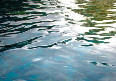 Arka plan sakinleştirmek su yüzme havuzunda