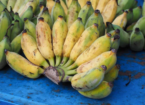 Biologische Bananen Koop Bos Van Gerijpte Bananen Boerenmarkt Thailand — Stockfoto