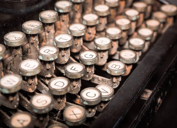 Close Vintage Fashioned Typewriting Machine Conceptual Image Publishing Blogging Author — Stock Photo, Image