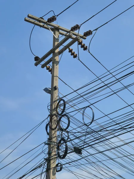 Káosz Kábelek Vezetékek Minden Utcán Bangkokban Thaiföldön — Stock Fotó