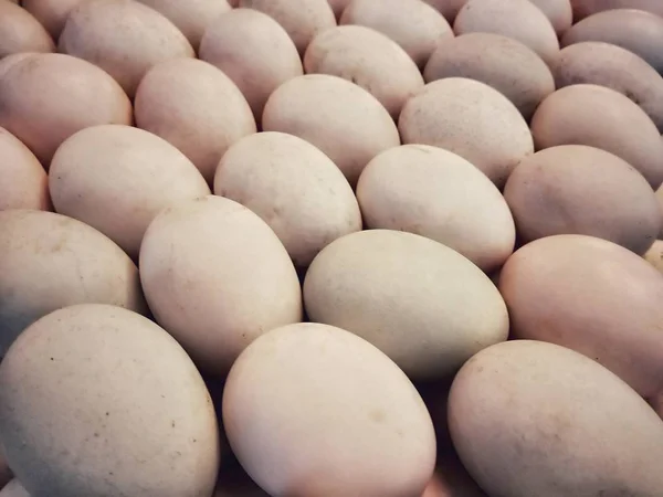 Свежие Утиные Яйца Продаются Рынке — стоковое фото