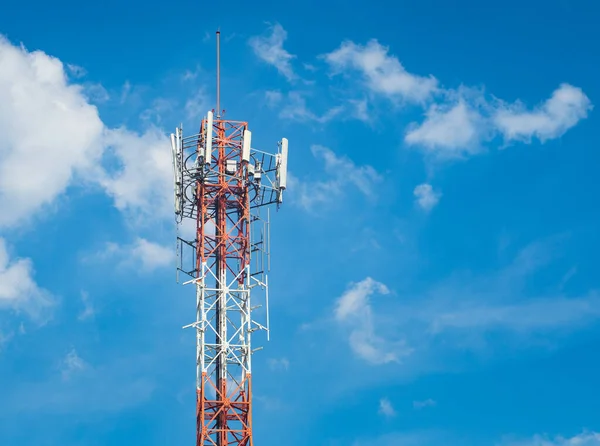 Lte Gsm Torre Comunicação Celular Torre Telecomunicações Contra Céu Azul — Fotografia de Stock