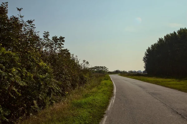 Strada Campagna Autunno Mezzogiorno Una Giornata Limpida — Foto Stock