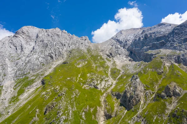 Granan sasso italy abruzzo 'nun dağlık bölgesindeki Corno piccolo' nun havadan görünüşü