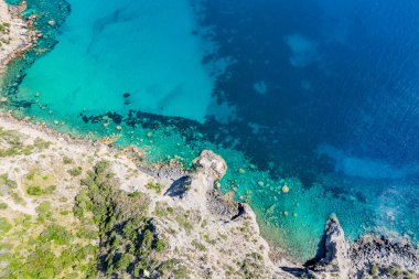 Toskana Maremması 'ndaki Monte Argentario' nun deniz manzarası.