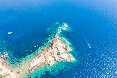 Toskana Maremması 'ndaki Monte Argentario' nun deniz manzarası.