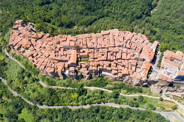 Toskana Maremmasının Tepelerindeki Grosseto Eyaletinin Ortaçağ Kasabası Pitigliano Nun Havadan — Stok fotoğraf