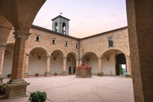 Kloster Basilikan Sant Ubaldo Fästningen Gubbio Umbria Italy — Stockfoto