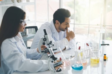 Laboratuvar araştırmaları ve geliştirme konsepti.