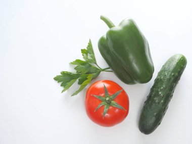 Salata için olgun sebzeler..