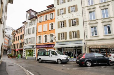 Veuve, Fransa - 1 Mart, 2018. Daire ev butiklerinde. Vevey şehir ve çevresi.