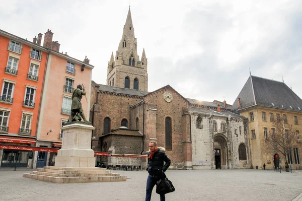 Grenoble, Fransa - 28 Şubat, 2018. Anıt Meydanı'nda. Mimari ve tip-in Güney Avrupa ülkesindeki şehirler.