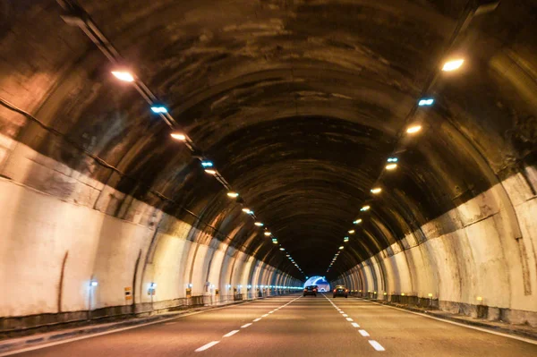 Conduite Voiture Travers Les Tunnels Montagne — Photo