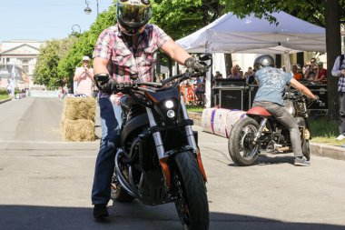 St. Petersburg, Rusya - 26 Mayıs, 2018. Bir tatil günü motorlu gemi St. Petersburg şehrin.