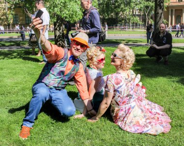 St. Petersburg, Rusya - 26 Mayıs, 2018. Retro göster grubunda, St. Petersburg şehir gün tatil.