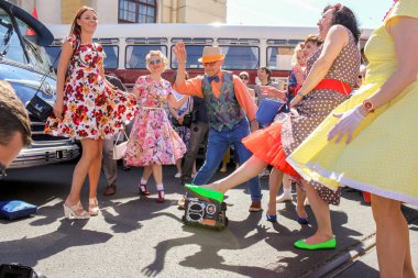 St. Petersburg, Rusya - 26 Mayıs, 2018. Retro göster grubunda, St. Petersburg şehir gün tatil.