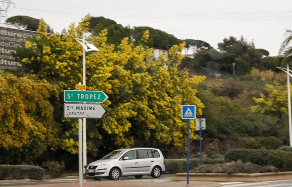 Saint Tropez Frankrijk Februari 2018 Uitzicht Vanaf Auto Wegen Stad — Stockfoto