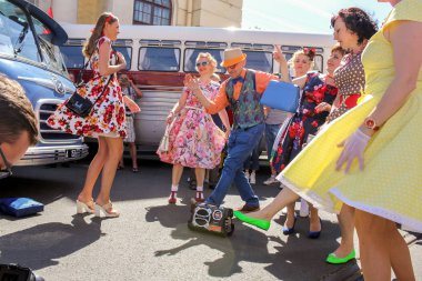 St. Petersburg, Rusya - 26 Mayıs, 2018. Retro göster grubunda, St. Petersburg şehir gün tatil.