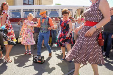 St. Petersburg, Rusya - 26 Mayıs, 2018. Retro göster grubunda, St. Petersburg şehir gün tatil.