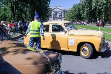 St. Petersburg, Rusya - 26 Mayıs, 2018. Yolcu ve kişisel retro ulaşım, St. Petersburg şehir günü geçit töreni.