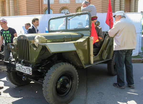 São Petersburgo Rússia Maio 2018 Desfile Passageiros Transporte Retro Pessoal — Fotografia de Stock