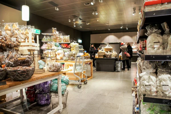 Geneva Switzerland February 2018 People Stores Counter Goods — Stock Photo, Image