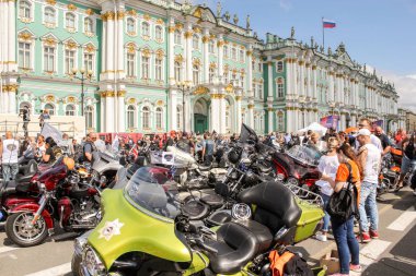 St. Petersburg, Rusya - 4 Ağustos, 2018. Harley Davidson Festivali St Petersburg Palace Square.