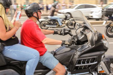 St. Petersburg, Rusya - 4 Ağustos, 2018. Geçit töreni Harley Davidson içinde tarihi merkezi St. Petersburg.