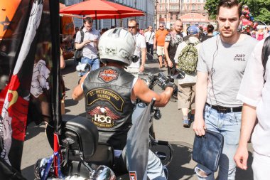 St. Petersburg, Rusya - 4 Ağustos, 2018. Yıllık Harley Davidson Motofestival mimar Rossi sokakta ve Ostrovsky Meydanı'na St Petersburg.