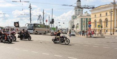 St. Petersburg, Rusya - 4 Ağustos, 2018. Geçit töreni Harley Davidson içinde tarihi merkezi St. Petersburg.