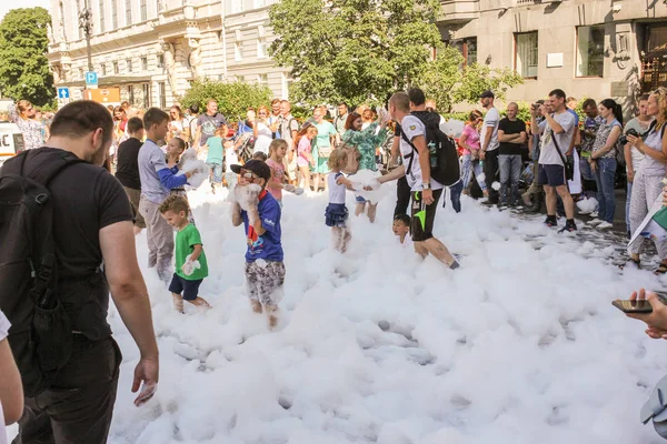 St. Petersburg, Rusya - 4 Ağustos, 2018. Geçit töreni Harley Davidson içinde tarihi merkezi St. Petersburg.