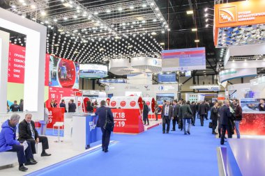 St. Petersburg, Rusya - 3 Ekim, 2018. St. Petersburg Expo forumda Uluslararası yıllık gaz Forum.