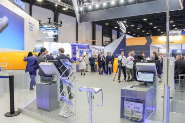 St. Petersburg, Rusya - 3 Ekim, 2018. St. Petersburg Expo forumda Uluslararası yıllık gaz Forum.