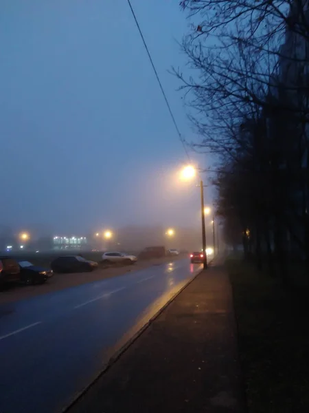 Rues Ville Dans Brouillard Soir — Photo