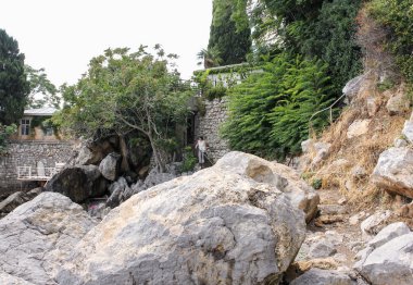 Kırım, Gurzuf ilçesi - 15 Temmuz, 2018. Çehov'ın kulübemde Gurzuf ilçesi içinde ziyaretçilere.