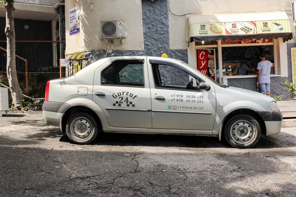 Taxi in Gurzuf. — Stock Photo, Image