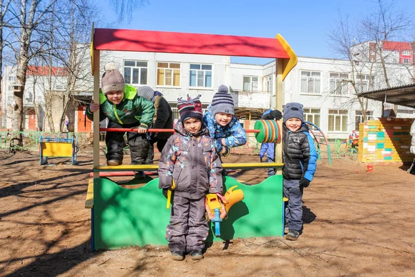 Boys on the court. — Stock Photo, Image