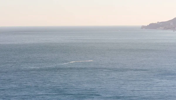 Horizonte marino en la neblina . —  Fotos de Stock