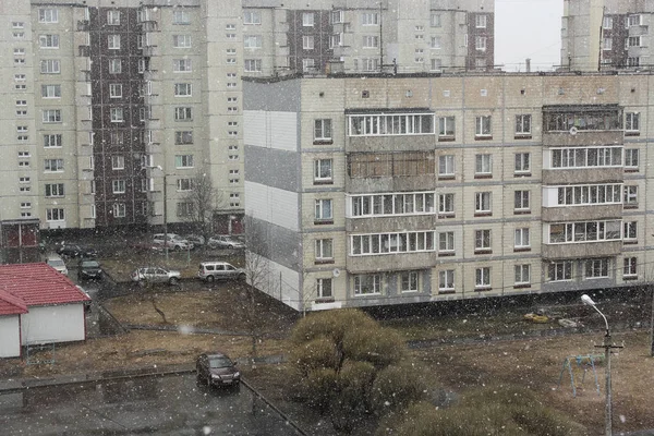 Vistas Heladas Urbanas Del Invierno Nevado —  Fotos de Stock