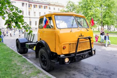 Kamyon traktörÜ Maz.