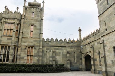 Saray avlusundaki köşe.