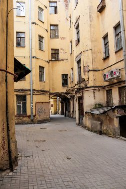 Poltava caddesinde eski geçen metre.