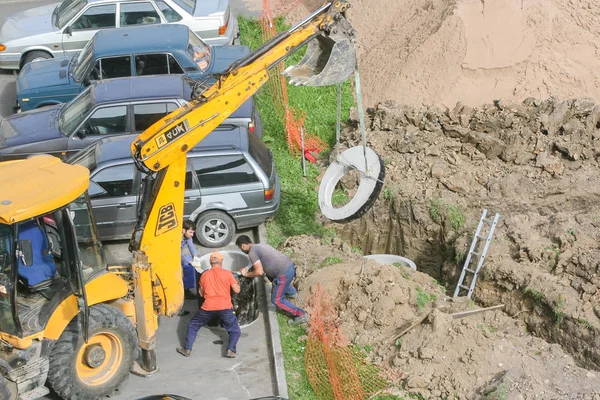 Trabajo en un espacio limitado . — Foto de Stock