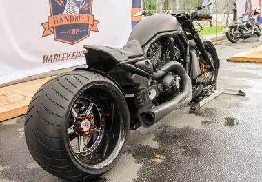 Büyük benzersiz helikopter.