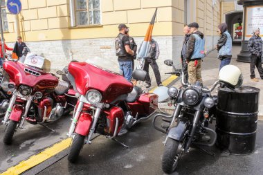 Büyük motosikletüzerinde Bikers.